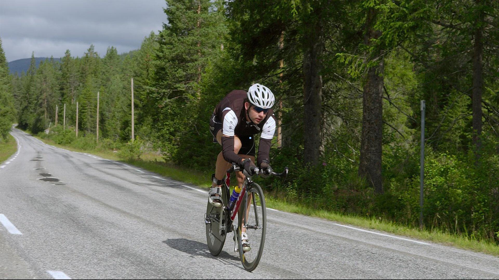 斯普利特揭秘与亚当斯对决内幕，卡位锁死手臂，力量压制令人窒息