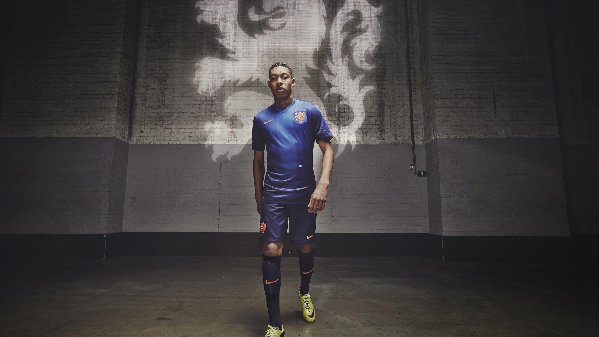 独家，帕拉蒂奇重返热刺之路遇内部阻力，紫百合时期权杖在握显落差